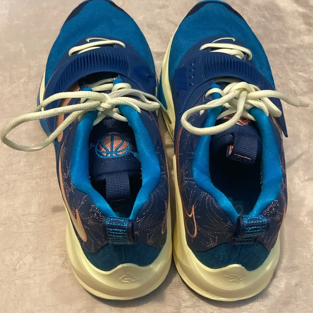 Nike Zoom Freak 3 NRG Valentines Day Giannis